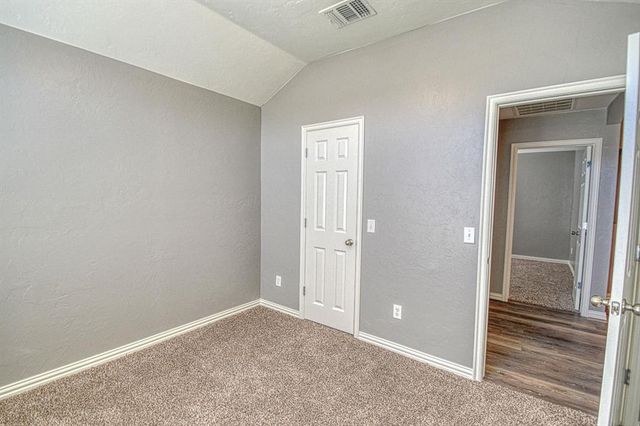 925 Eagle Cliff Drive, Norman, OK 73072