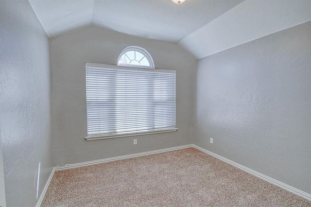 925 Eagle Cliff Drive, Norman, OK 73072