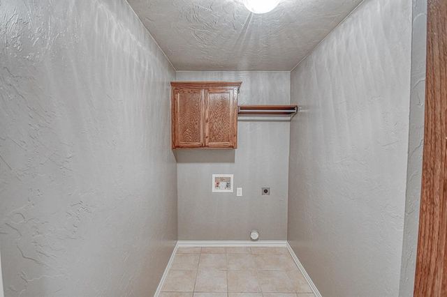 925 Eagle Cliff Drive, Norman, OK 73072