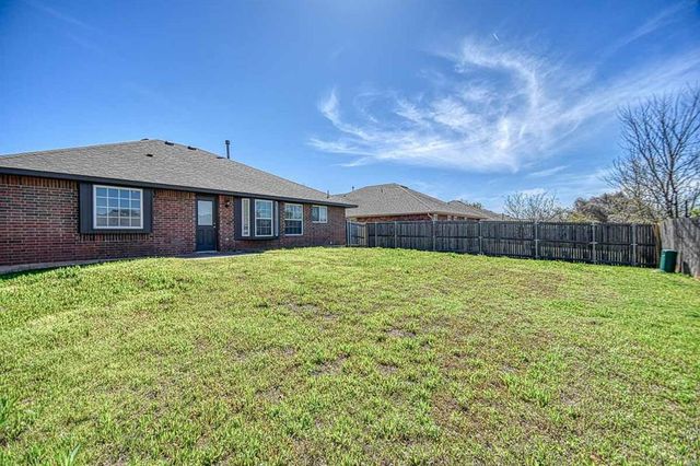 925 Eagle Cliff Drive, Norman, OK 73072