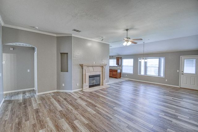 925 Eagle Cliff Drive, Norman, OK 73072