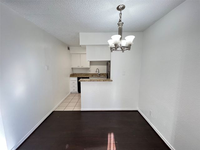 4044 Buena Vista Street 103, Dallas, TX 75204