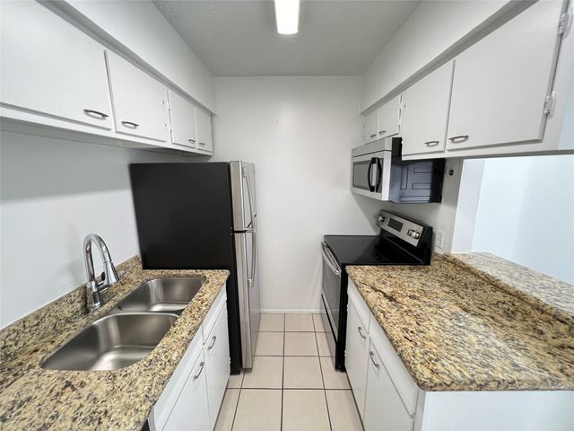 4044 Buena Vista Street 103, Dallas, TX 75204