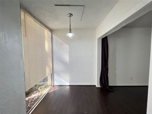 4044 Buena Vista Street 103, Dallas, TX 75204