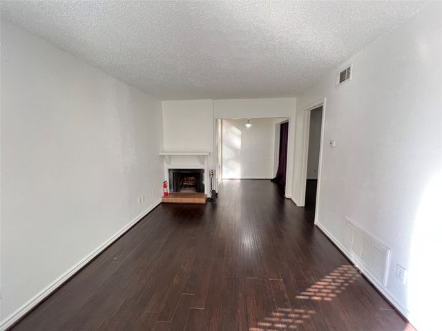 4044 Buena Vista Street 103, Dallas, TX 75204