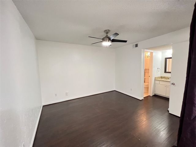 4044 Buena Vista Street 103, Dallas, TX 75204