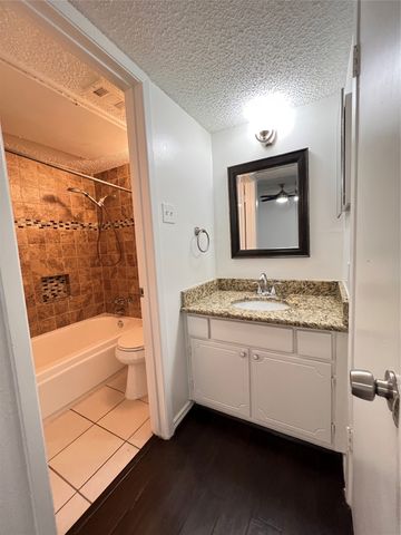 4044 Buena Vista Street 103, Dallas, TX 75204
