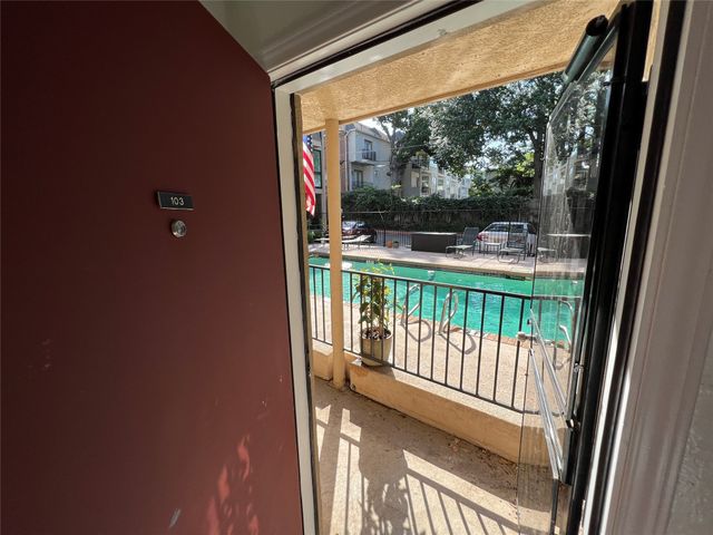 4044 Buena Vista Street 103, Dallas, TX 75204