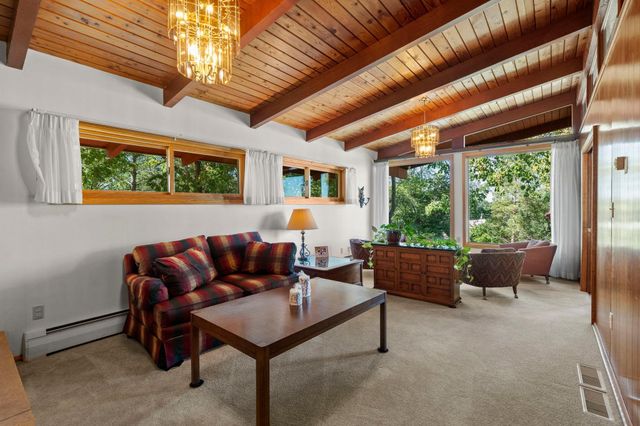 2439 Hauer Trail, Shakopee, MN 55379