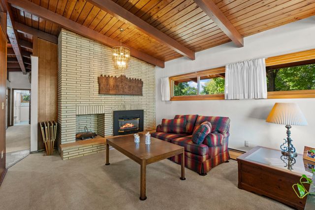2439 Hauer Trail, Shakopee, MN 55379