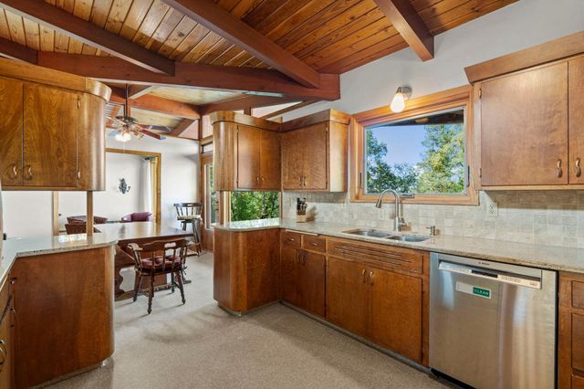 2439 Hauer Trail, Shakopee, MN 55379