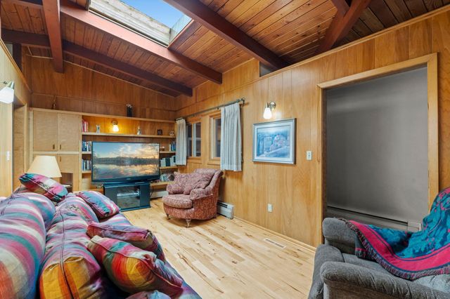 2439 Hauer Trail, Shakopee, MN 55379