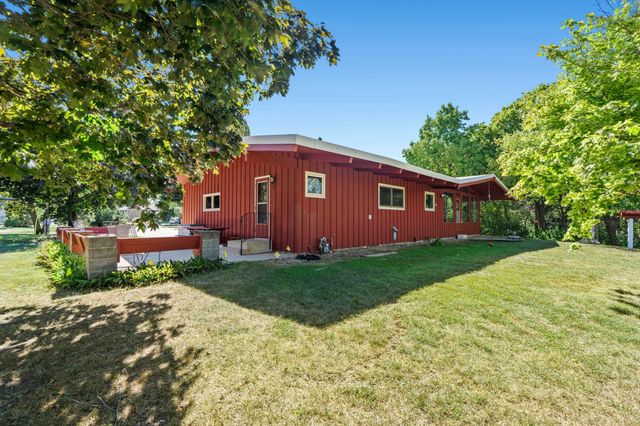 2439 Hauer Trail, Shakopee, MN 55379