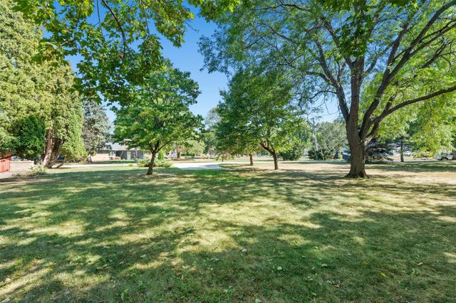 2439 Hauer Trail, Shakopee, MN 55379