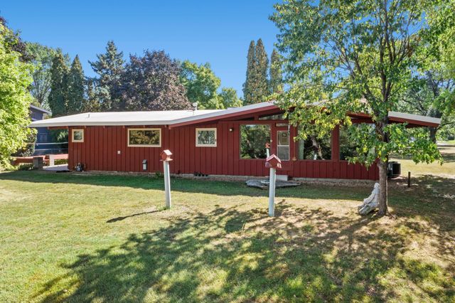 2439 Hauer Trail, Shakopee, MN 55379