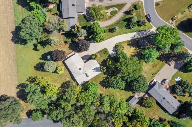2439 Hauer Trail, Shakopee, MN 55379