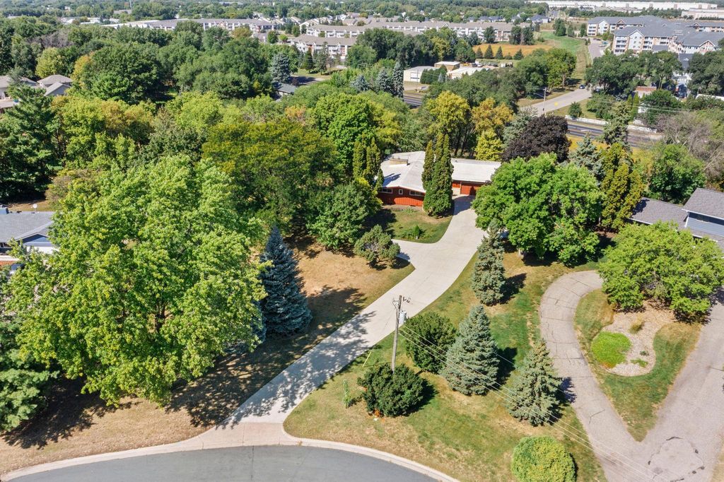 2439 Hauer Trail, Shakopee, MN 55379 — photo 3