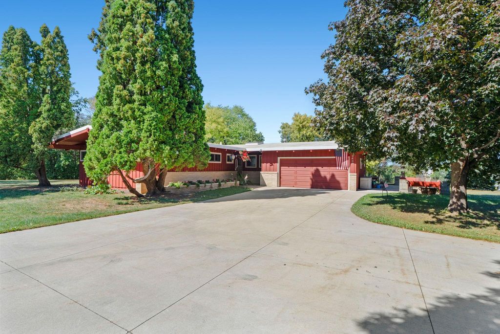 2439 Hauer Trail, Shakopee, MN 55379 — photo 4