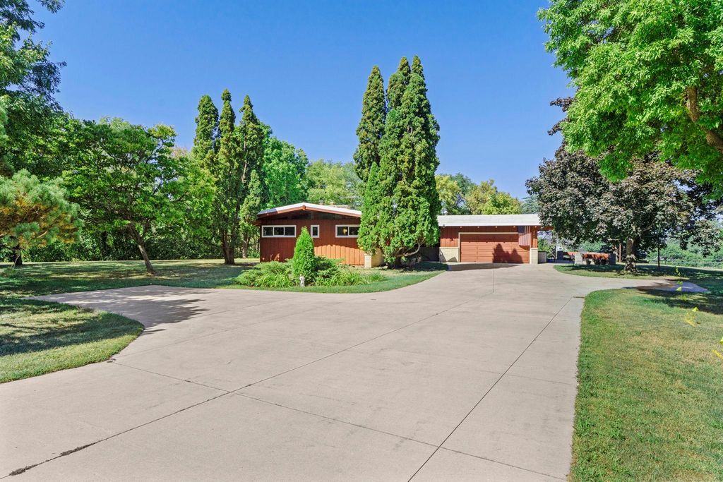 2439 Hauer Trail, Shakopee, MN 55379 — photo 5