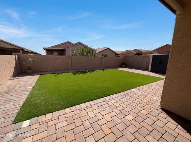 10647 W Goulding Drive, Marana, AZ 85653