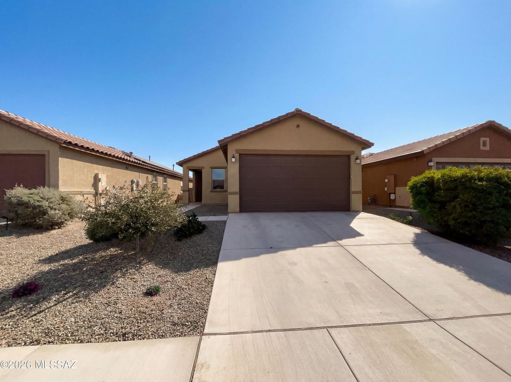 10647 W Goulding Drive, Marana, AZ 85653