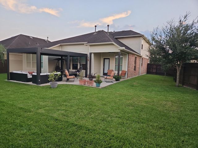 24734 Emerald Pool Falls Drive, Tomball, TX 77375