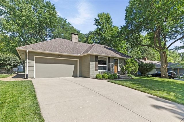 7729 Windsor Street, Prairie Village, KS 66208