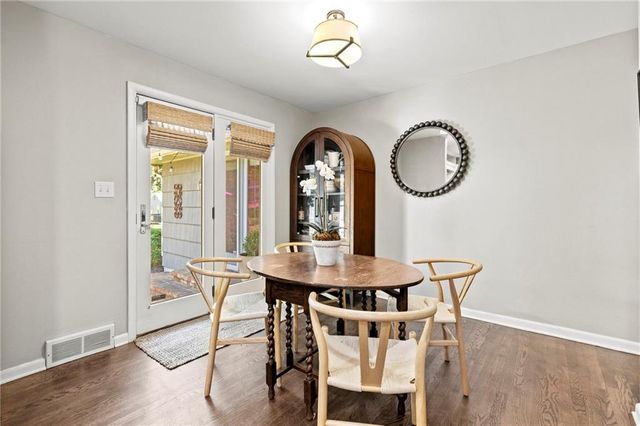 7729 Windsor Street, Prairie Village, KS 66208