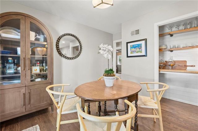 7729 Windsor Street, Prairie Village, KS 66208