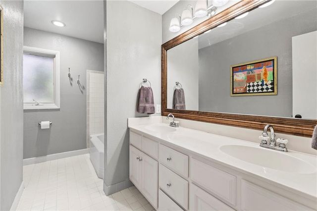7729 Windsor Street, Prairie Village, KS 66208