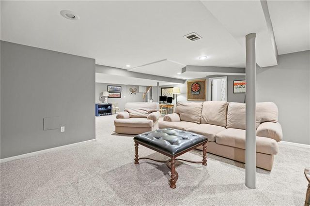 7729 Windsor Street, Prairie Village, KS 66208