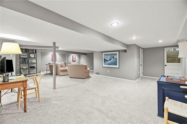 7729 Windsor Street, Prairie Village, KS 66208