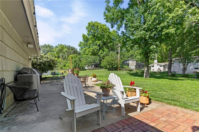7729 Windsor Street, Prairie Village, KS 66208