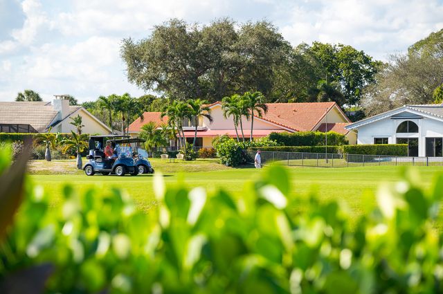 3521 Glenwood Court, Delray Beach, FL 33445