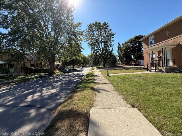 1114 1st Street, Wyandotte, MI 48192