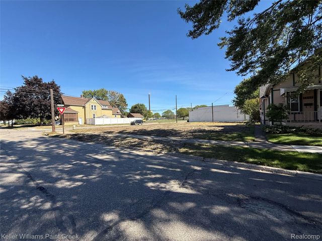 1114 1st Street, Wyandotte, MI 48192