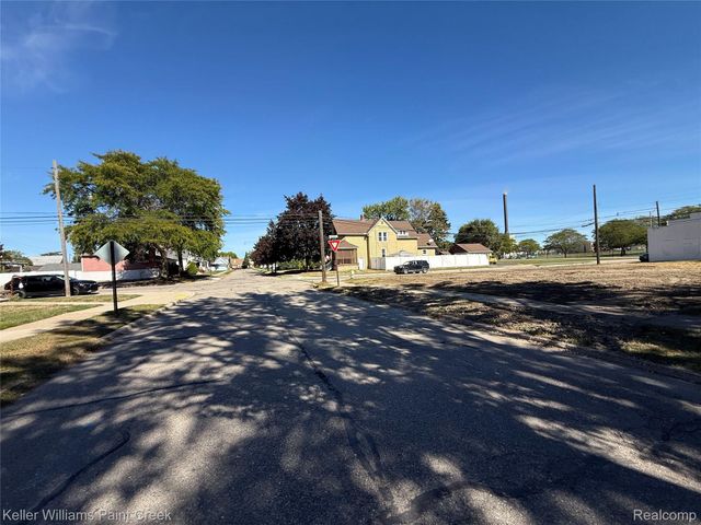 1114 1st Street, Wyandotte, MI 48192