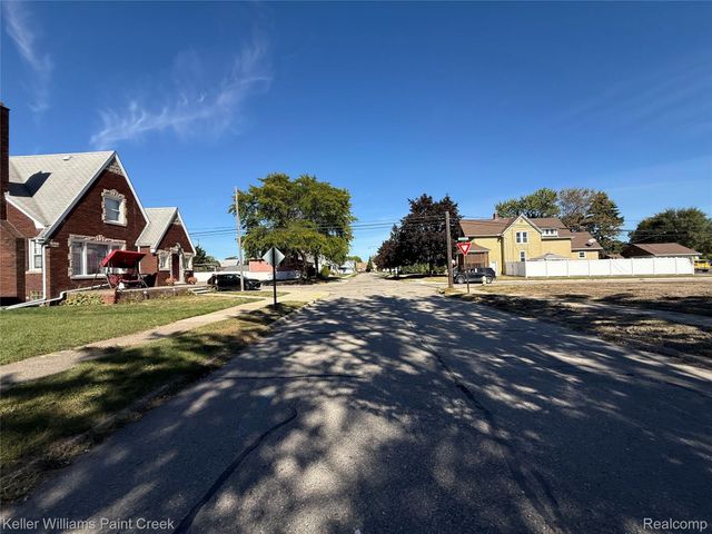 1114 1st Street, Wyandotte, MI 48192