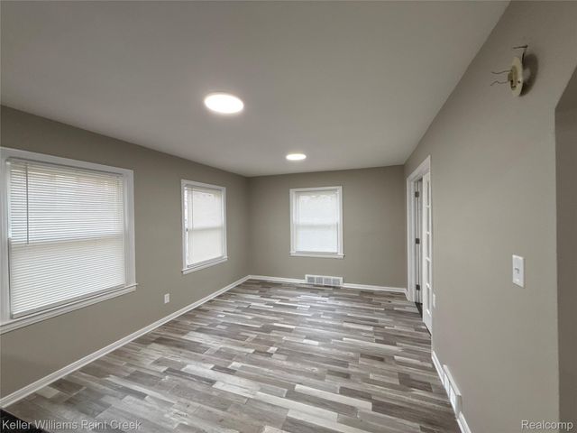 1114 1st Street, Wyandotte, MI 48192