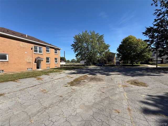 1114 1st Street, Wyandotte, MI 48192