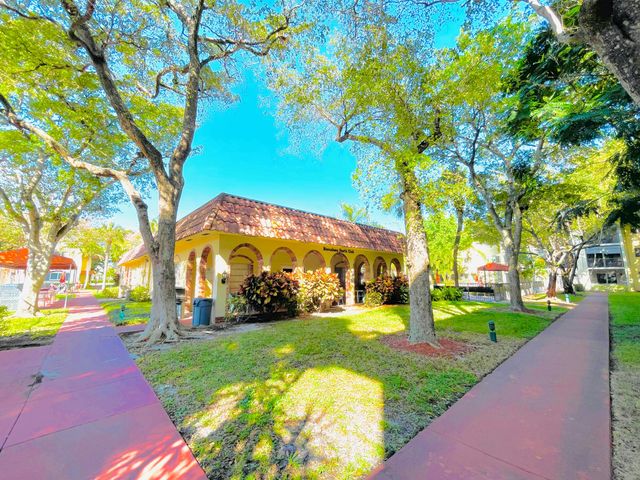 257 S Cypress Road 443, Pompano Beach, FL 33060