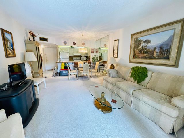 257 S Cypress Road 443, Pompano Beach, FL 33060
