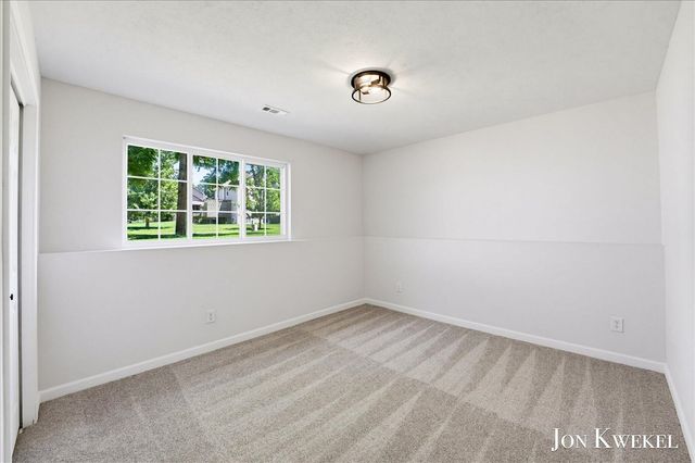 3547 Breton Valley, Grand Rapids, MI 49512
