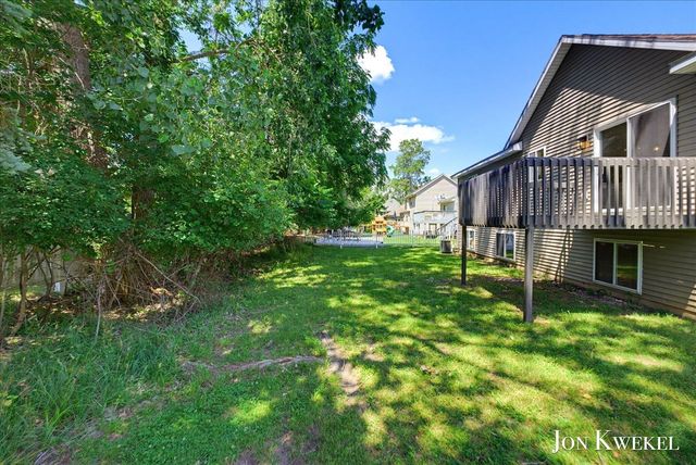 3547 Breton Valley, Grand Rapids, MI 49512