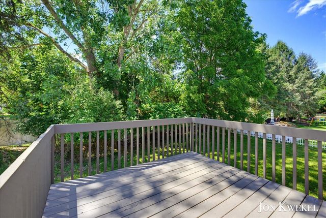 3547 Breton Valley, Grand Rapids, MI 49512