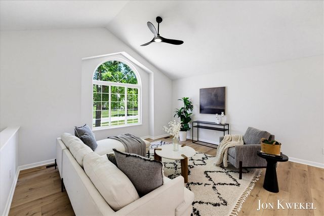 3547 Breton Valley, Grand Rapids, MI 49512