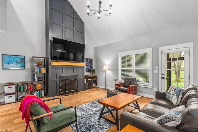 1012 Cross Gate Road, Winston-salem, NC 27106