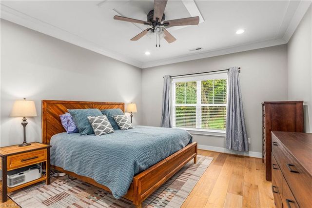 1012 Cross Gate Road, Winston-salem, NC 27106