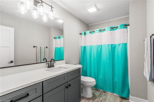 1012 Cross Gate Road, Winston-salem, NC 27106