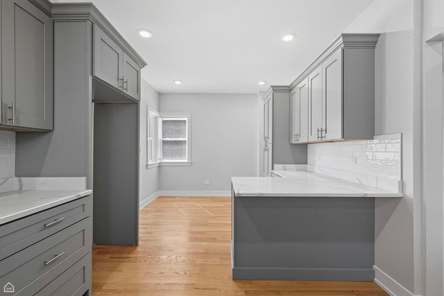 9845 S Hoyne Avenue, Chicago, IL 60643